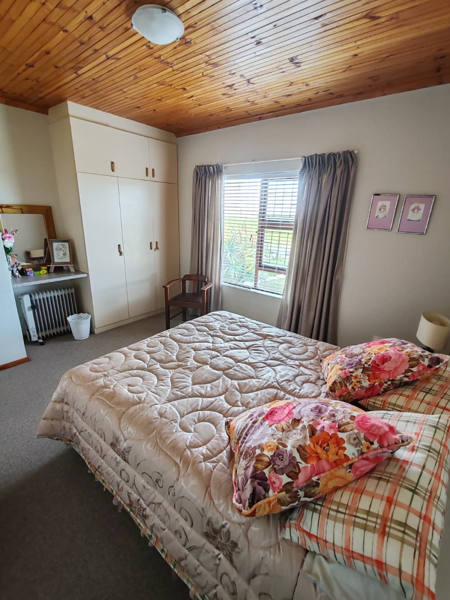 3 Bedroom Property for Sale in Perlemoenbaai Western Cape